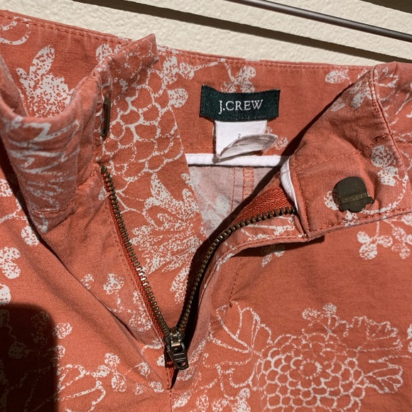 J. Crew Floral Print Shorts | Flowers | Size - 2 - Picture 5 of 5